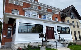 Buffalo Guesthouse